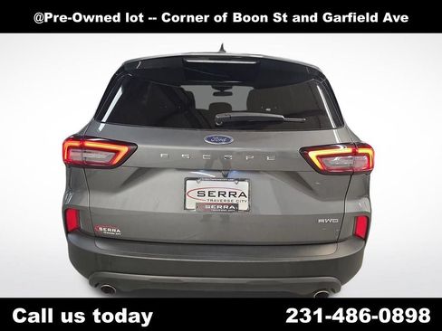 Used 2025 Ford Escape ST-Line Select AWD/4WD image 7