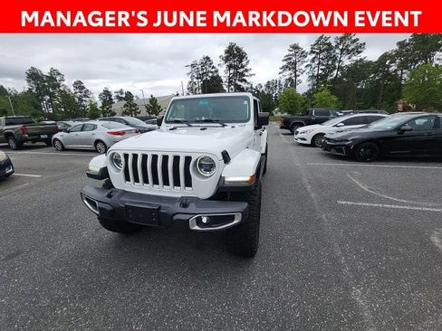Used 2018 Jeep Wrangler Unlimited Sahara AWD/4WD image 5