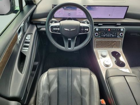 Used 2025 Genesis GV80 2.5T Advanced AWD/4WD image 9
