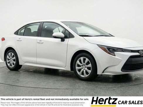 Used 2025 Toyota Corolla LE FWD image 1