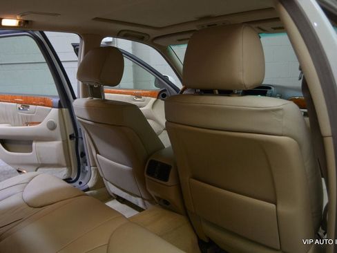 Used 2004 Lexus LS 430 image 19