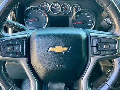 Used 2021 Chevrolet Silverado 1500 LT image 11