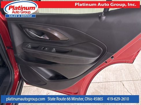 Used 2024 GMC Terrain SLT w/ Elevation Edition image 34