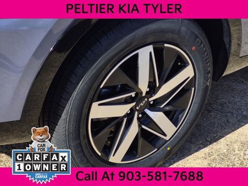 Certified 2023 Kia Sorento EX w/ Panoramic Sunroof Package image 8