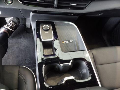 Used 2025 Buick Enclave Preferred image 12