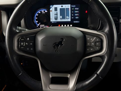 Used 2023 Ford Bronco Badlands AWD/4WD image 16