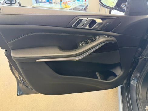 Used 2021 BMW X5 sDrive40i w/ M Sport Package image 21