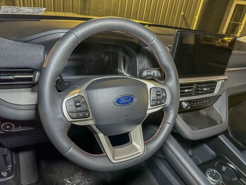 New 2026 Ford Explorer Active w/ Active Comfort Package AWD/4WD image 19