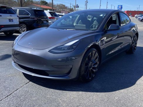 Used 2023 Tesla Model 3 Performance image 4