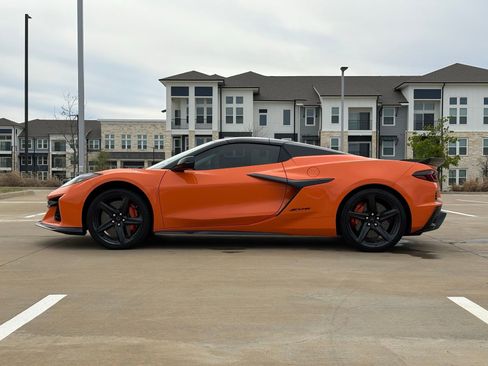 Used 2023 Chevrolet Corvette Z06 w/ Battery Protection Package image 4
