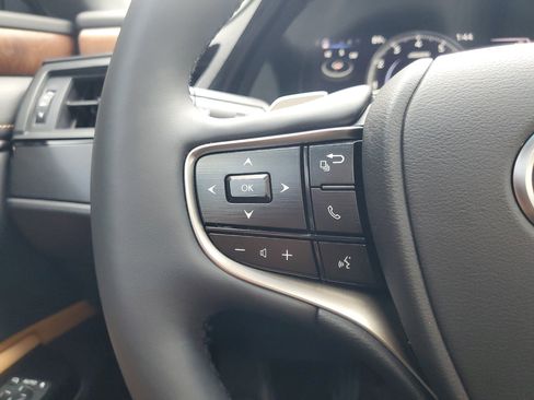 Used 2024 Lexus ES 350 w/ Premium Package image 22