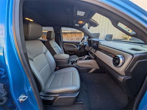 Used 2024 Chevrolet Colorado ZR2 w/ ZR2 Convenience Package III image 36