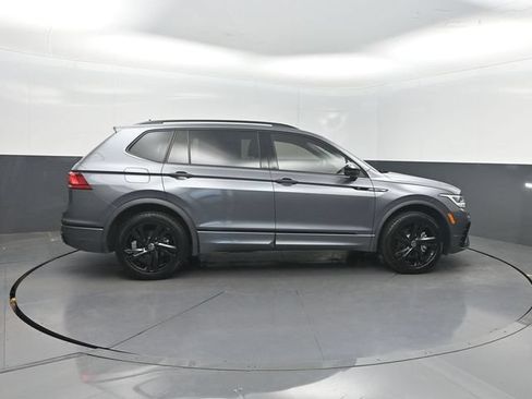 Used 2023 Volkswagen Tiguan SE R-Line FWD image 33
