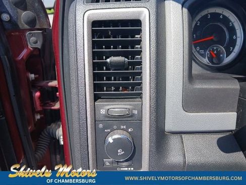 Used 2017 RAM 1500 Express AWD/4WD image 29