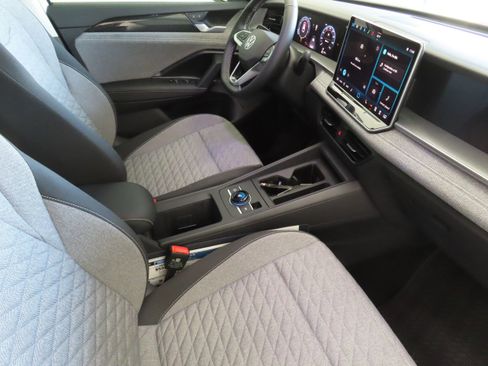 New 2025 Volkswagen Tiguan S image 25