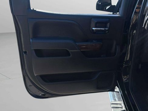 Used 2018 GMC Sierra 1500 SLT w/ Enhanced Driver Alert Package image 31