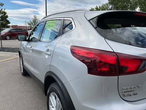 Used 2019 Nissan Rogue Sport SV AWD/4WD image 5