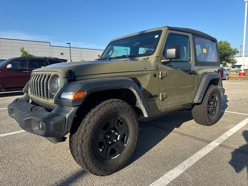 Used 2025 Jeep Wrangler Sport AWD/4WD image 1