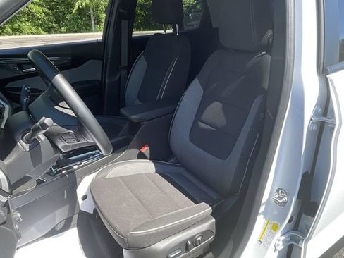 Certified 2025 Chevrolet TrailBlazer LT w/ Convenience Package AWD/4WD image 18