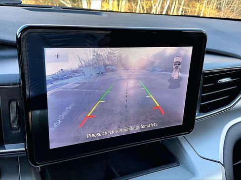 Used 2021 Ford Explorer XLT w/ Equipment Group 202A image 29