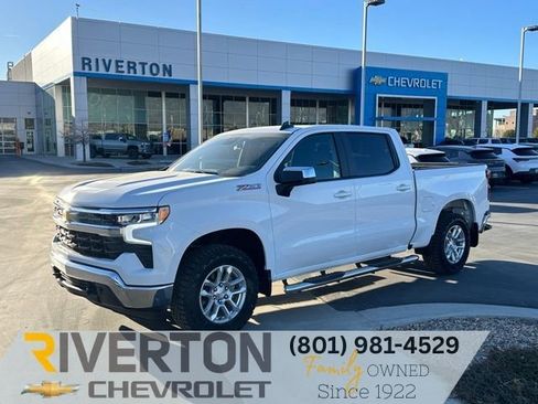 Certified 2024 Chevrolet Silverado 1500 LT w/ Z71 Off-Road Package AWD/4WD image 1