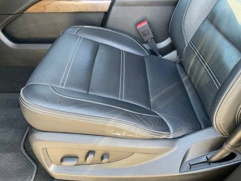 Used 2018 GMC Yukon Denali w/ Denali Ultimate Package AWD/4WD image 14