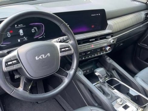 Used 2025 Kia Telluride EX w/ EX Captain's Chair Package FWD image 6