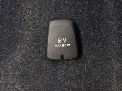 Used 2023 Volvo XC40 B5 Plus w/ Driver Assist Package AWD/4WD image 28