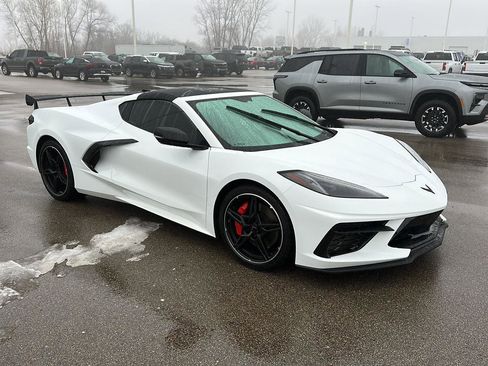 Used 2023 Chevrolet Corvette Stingray Coupe w/ Z51 Performance Package image 8
