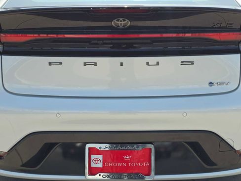 Used 2025 Toyota Prius XLE FWD image 14