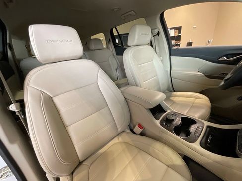 Used 2023 GMC Acadia Denali w/ Denali Technology Package AWD/4WD image 20