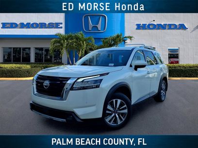 Used 2023 Nissan Pathfinder SL