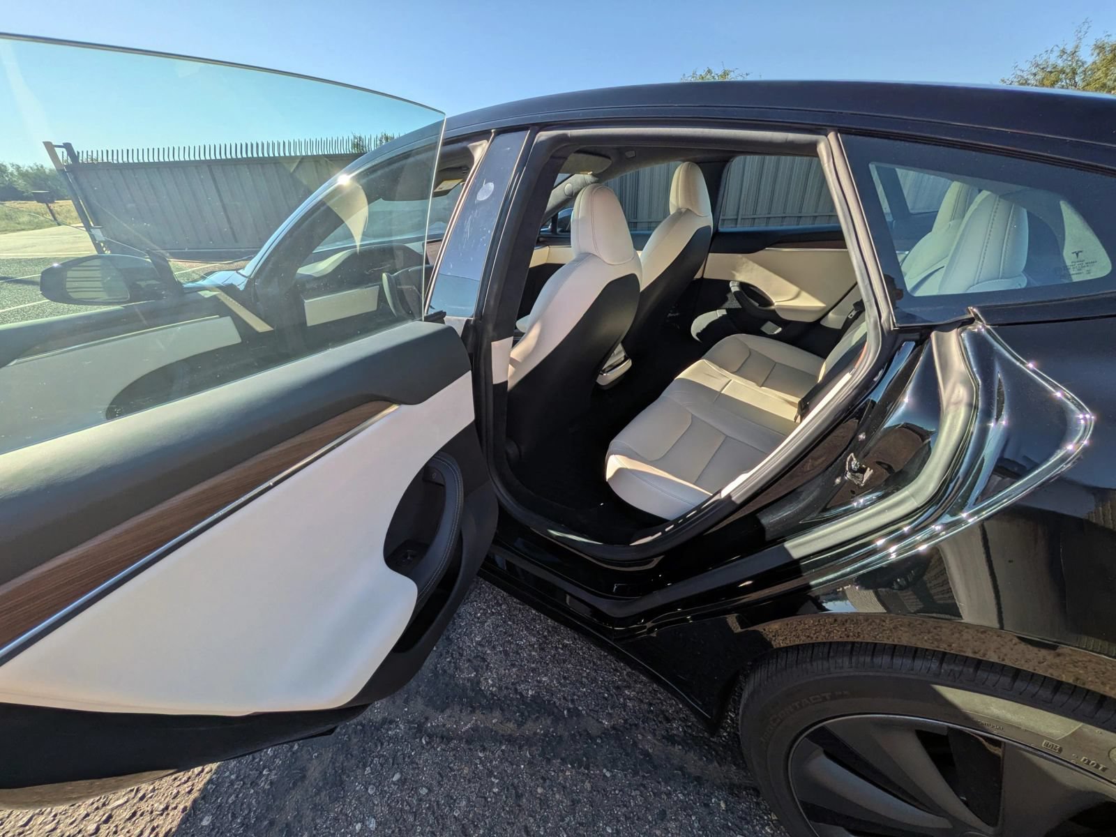 Used 2023 Tesla Model S Standard Range AWD/4WD image 17