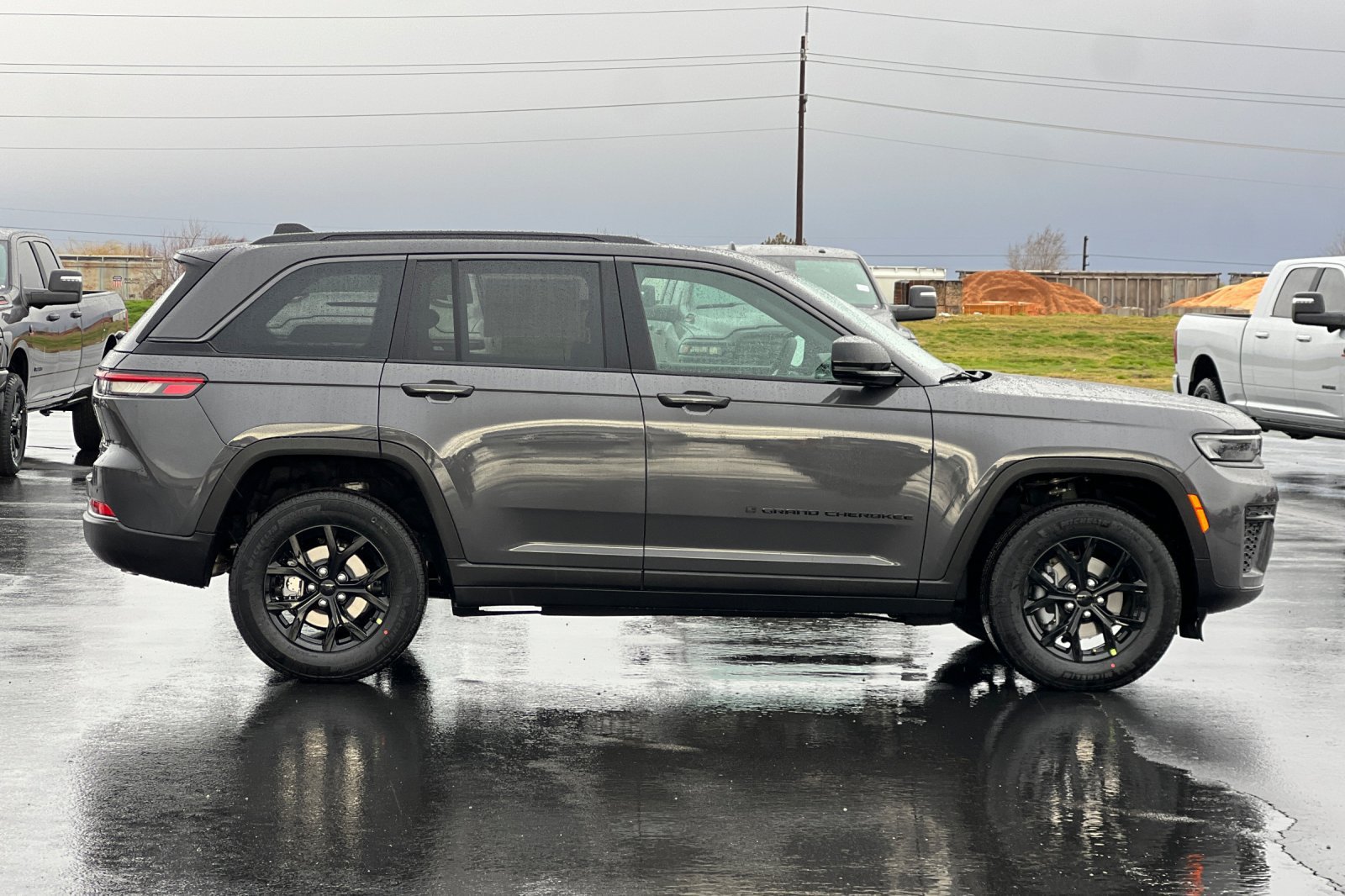 New 2026 Jeep Grand Cherokee Altitude AWD/4WD image 7