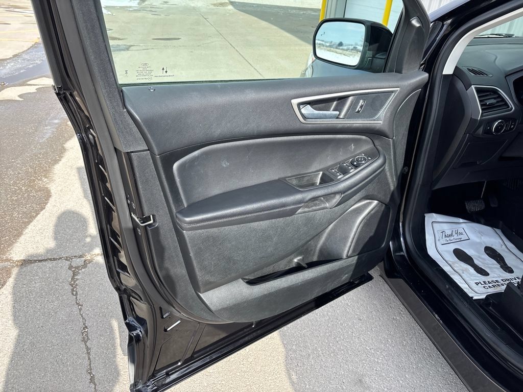 Used 2024 Ford Edge SEL w/ Convenience Package AWD/4WD image 11