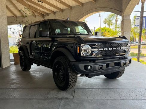 New 2026 Ford Bronco Big Bend w/ Black Diamond Package AWD/4WD image 3