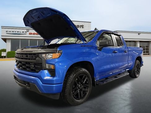 Used 2025 Chevrolet Silverado 1500 Custom w/ Turbomax Blackout Package image 16