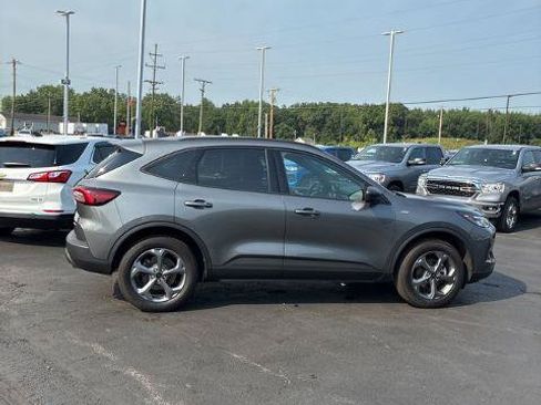 Certified 2025 Ford Escape ST-Line AWD/4WD image 4