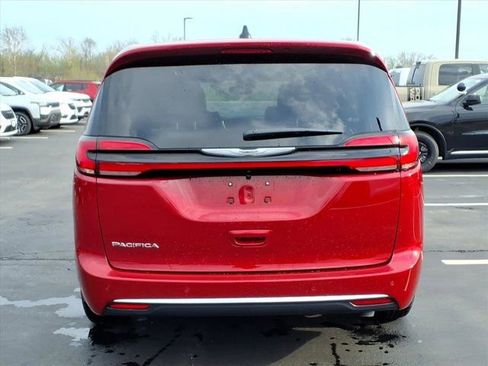New 2026 Chrysler Pacifica Select image 23