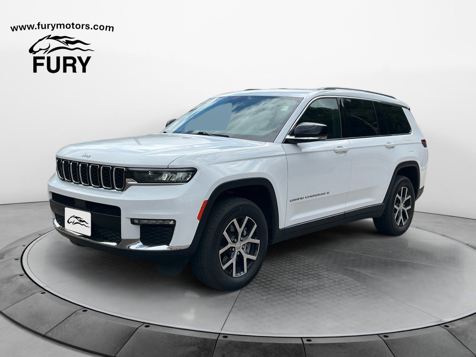 Used 2024 Jeep Grand Cherokee L Limited w/ Trailer Tow Package AWD/4WD image 8