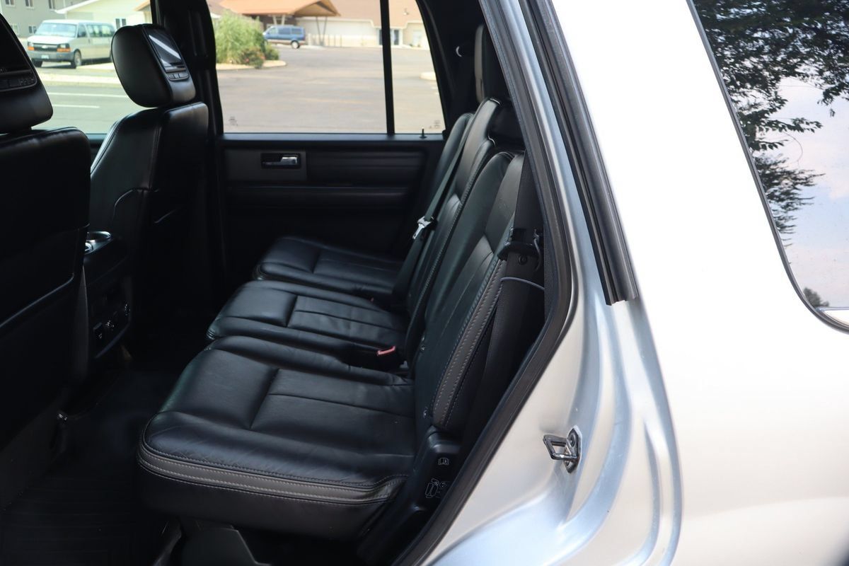 Used 2016 Ford Expedition Platinum AWD/4WD image 20