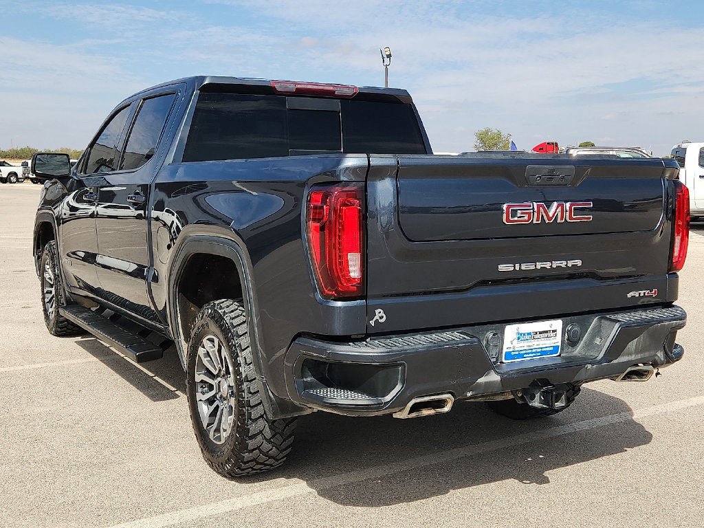 Used 2021 GMC Sierra 1500 AT4 w/ AT4 Preferred Package AWD/4WD image 3