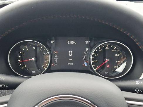 Used 2018 Jeep Compass Latitude w/ Popular Equipment Group FWD image 20