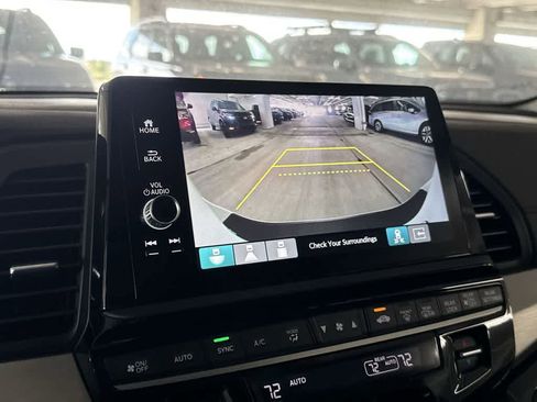 New 2026 Honda Odyssey Touring image 18