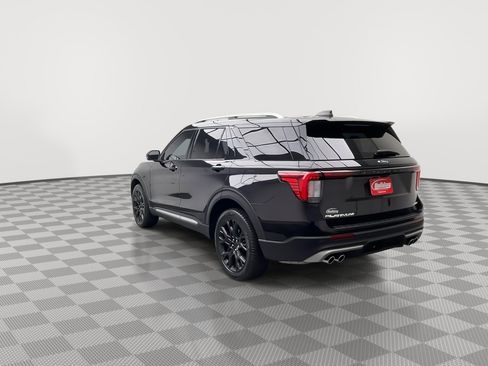Certified 2025 Ford Explorer Platinum w/ Ultimate Package AWD/4WD image 44