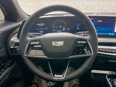 Certified 2025 Cadillac Lyriq Luxury image 24