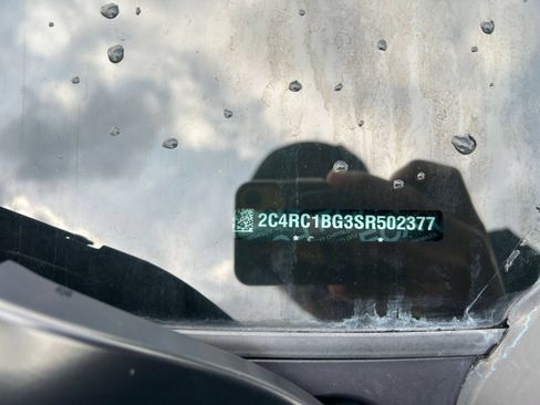 Used 2025 Chrysler Pacifica Select FWD image 22