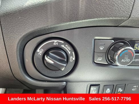 Used 2024 Nissan Frontier SL w/ Technology Package AWD/4WD image 22