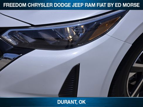 Used 2024 Nissan Sentra SV FWD image 5