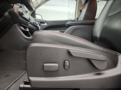 Used 2022 Chevrolet Colorado ZR2 image 14